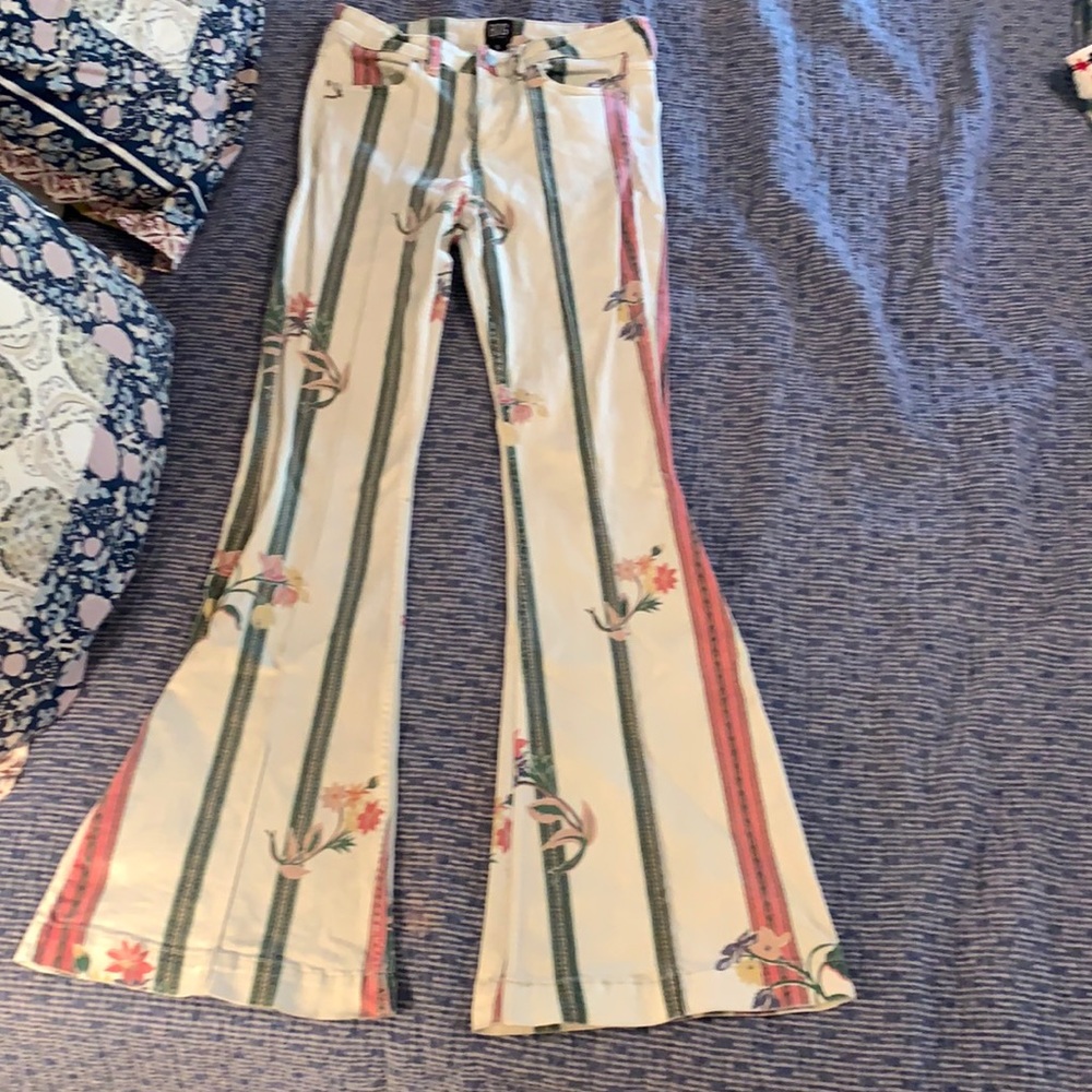 High Rise Bell Bottoms Retro/Vintage Look
